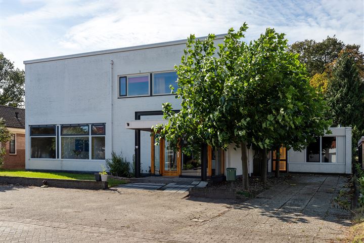 Burgemeester Kuiperslaan 15 in Oldemarkt foto