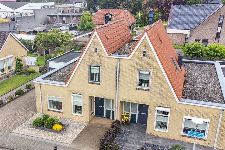 Burgemeester Kuiperslaan 28 in Oldemarkt foto