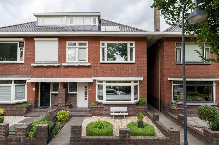 Burgemeester le Coultrestraat 20 in Bodegraven foto