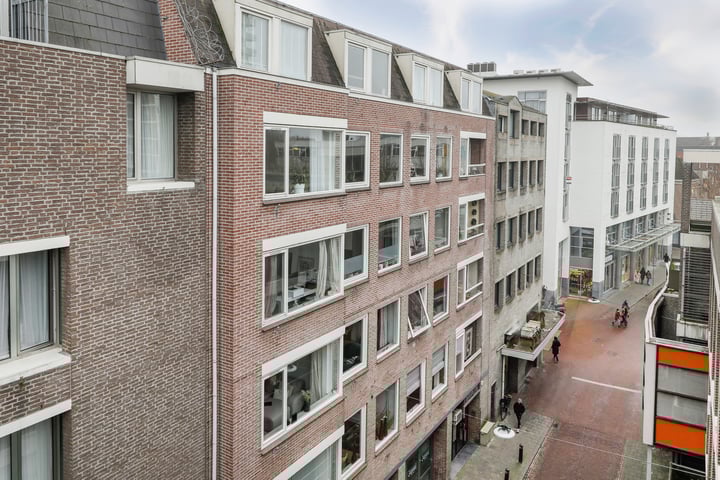 Burgemeester Loeffplein 118 in 's-Hertogenbosch foto