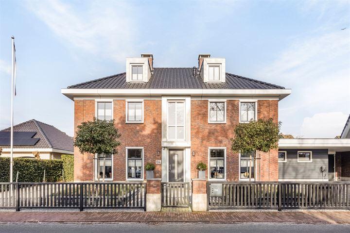 Burgemeester Meslaan 104 in Tiel foto