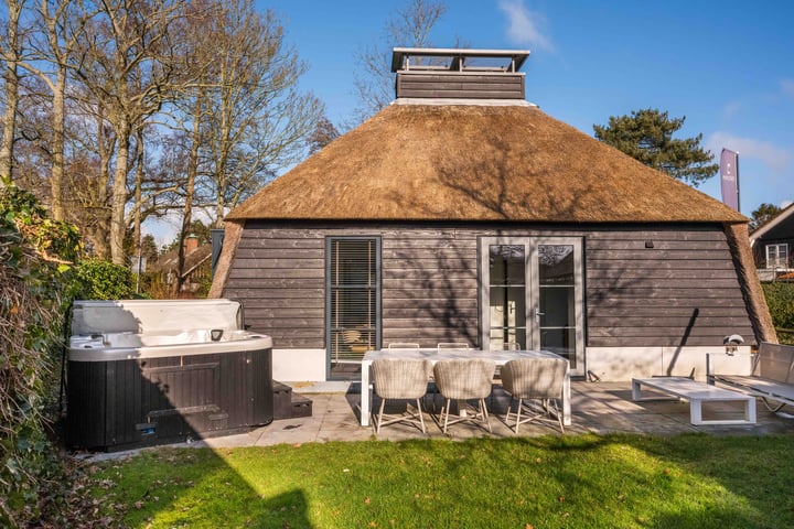 Burgemeester Peecklaan 8-001 in Schoorl foto