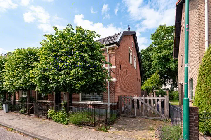 Burgemeester Penstraat 25 in Baarn foto