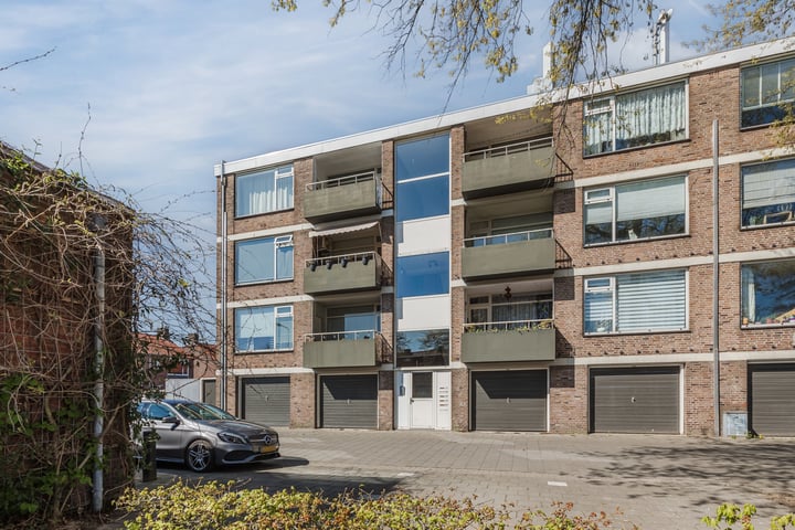 Burgemeester Ploegmakerslaan 125 in Oss foto
