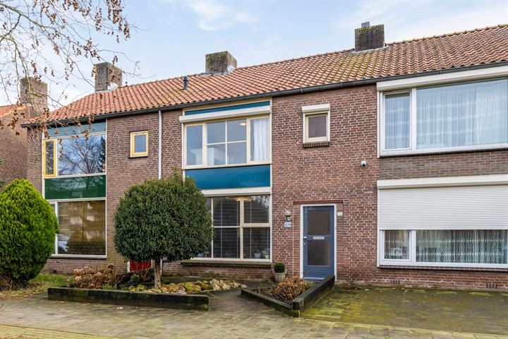 Burgemeester Ploegmakerslaan 138 in Oss foto