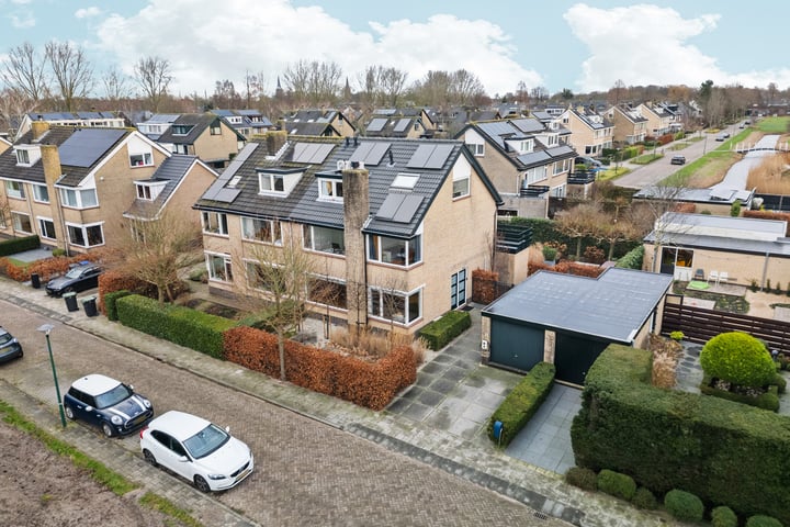 Burgemeester Quarles van Uffordstraat 11 in Abcoude foto