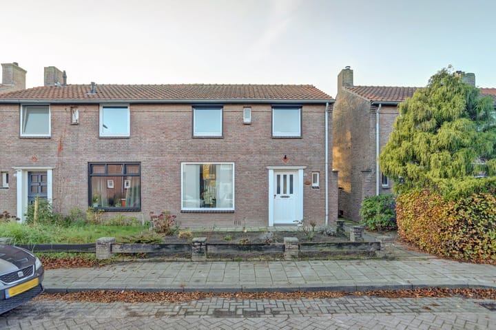 Burgemeester Rensstraat 38 in Goirle