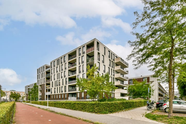Burgemeester Röellstraat 602 in Amsterdam