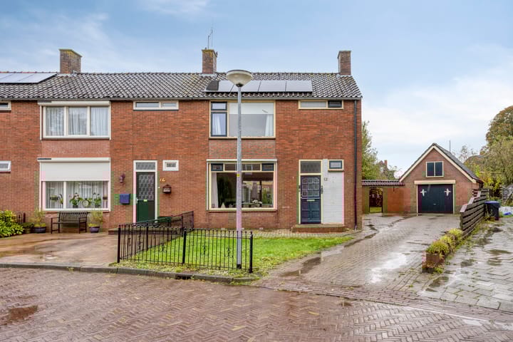 Burgemeester van Bakkeneslaan 12 in Oude Pekela foto