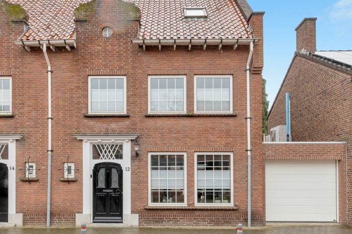 Burgemeester van Beekstraat 12 in Deurne foto