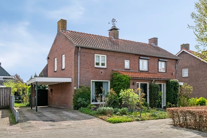 Burgemeester van de Heijdenstraat 69 in Drunen foto