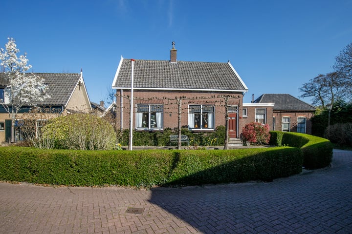 Burgemeester van der Willigenstraat 6 in Lekkerkerk foto