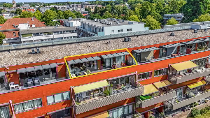 Burgemeester van Dijkeplein 110 in Ede foto