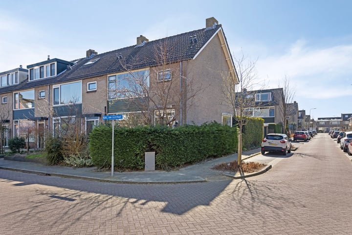 Burgemeester van Gilsstraat 17 in Zoeterwoude
