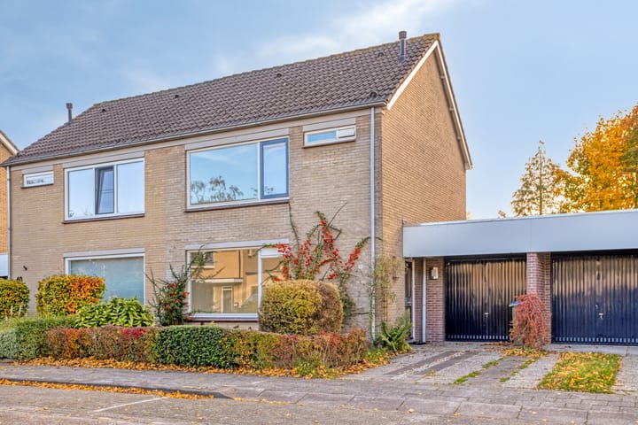 Burgemeester van Grotenhuisstraat 38 in Oosterhout foto