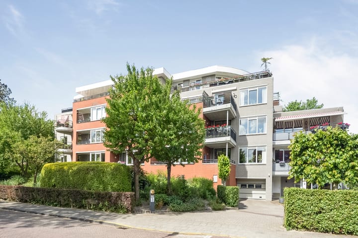 Burgemeester van Lennepweg 3A-5 in Heemstede foto