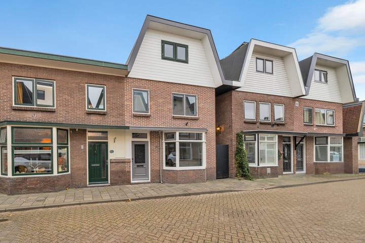 Burgemeester van Nienesstraat 11 in Uitgeest