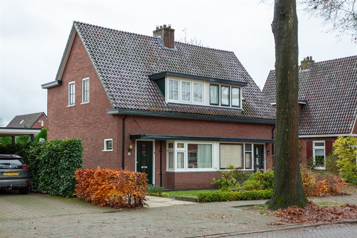 Burgemeester van Nispenstraat 17 in Winterswijk foto