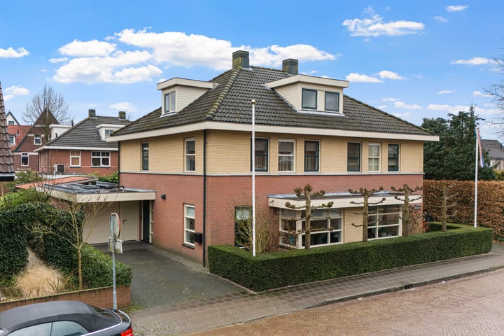 Burgemeester van Oordtstraat 17 in Ermelo foto