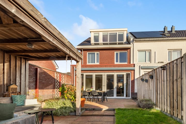 Foto van woning Burgemeester van Roosmalenstraat 24, Uitgeest