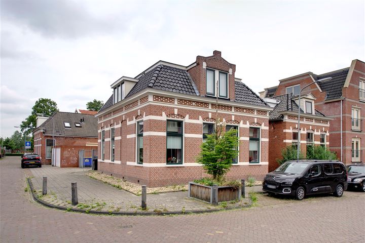 Burgemeester Venemastraat 15 in Winschoten foto