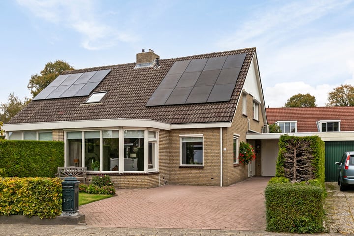 Burgemeester Visserweg 11 in IJsselmuiden foto