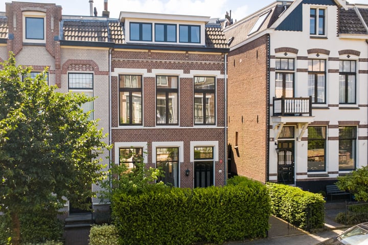 Burgemeester Weertsstraat 61 in Arnhem foto