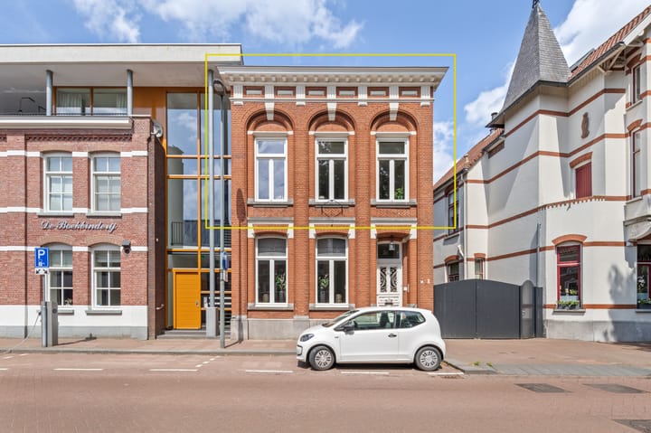 Burgerhoutsestraat 1f in Roosendaal foto