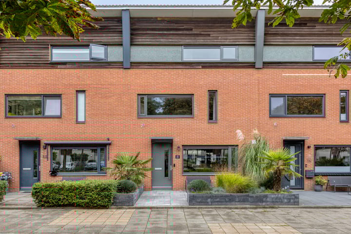 Burgplantsoen 50 in Heerhugowaard foto