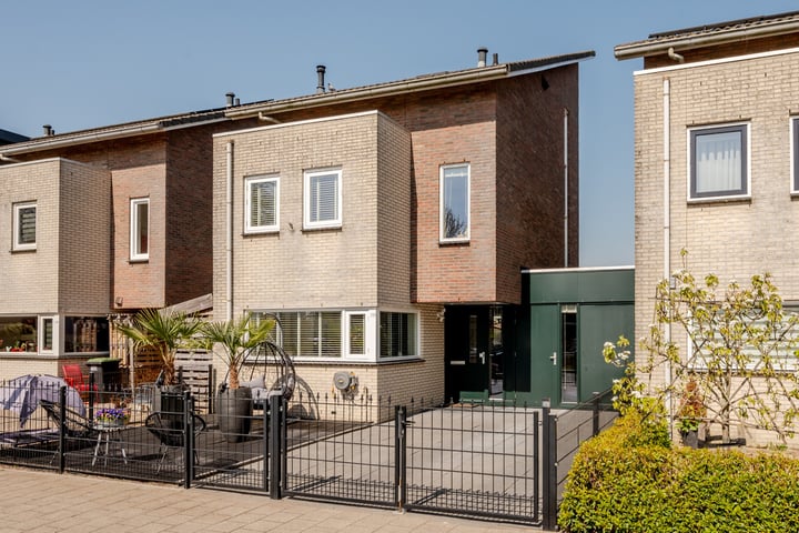 Burgvliet 131 in Lelystad foto