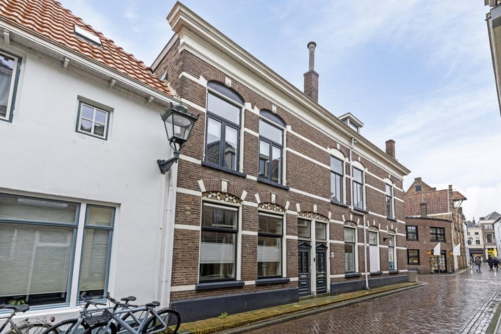 Burgwalstraat 12 in Kampen foto