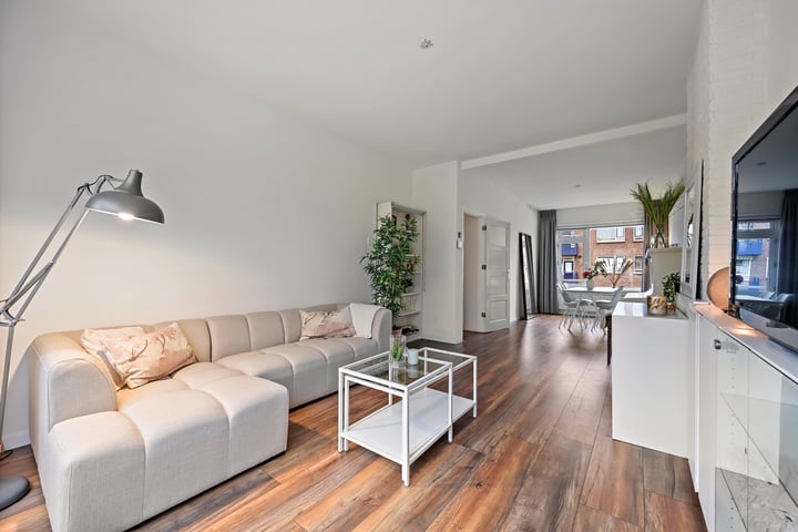 Busken Huetlaan 88 in Voorburg foto