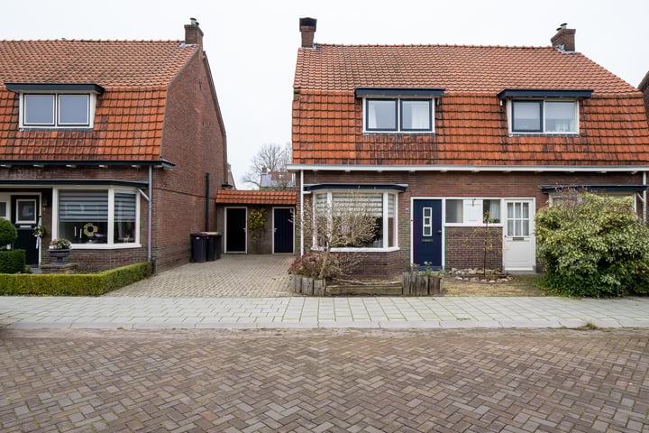 Bussemakerstraat 7 in Borne foto