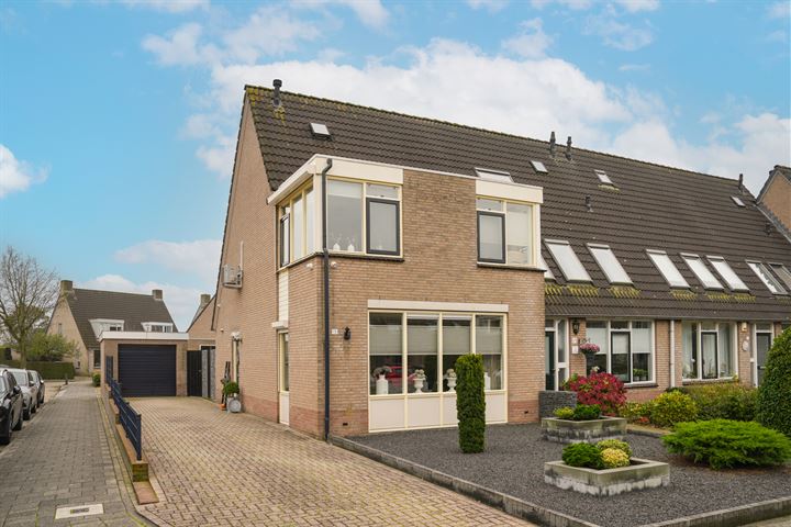 Bussenbongerd 13 in Kesteren foto