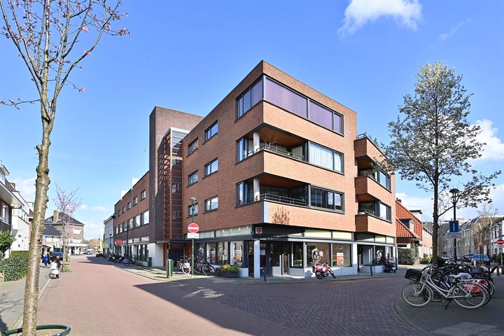 Bussumerstraat 27F in Hilversum foto