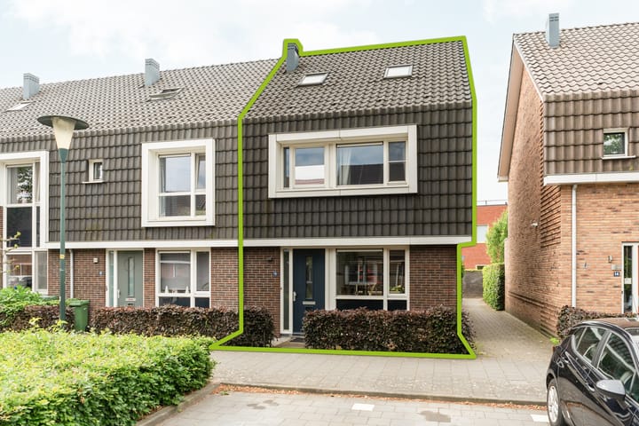 Buurmeester 16 in Elst foto