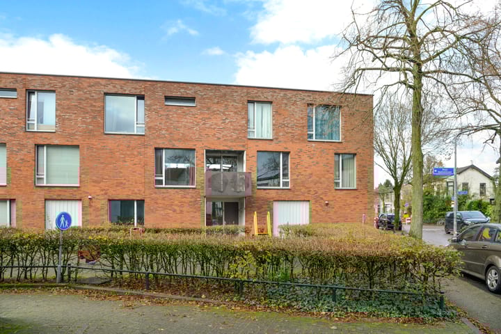 Buys Ballotstraat 2 in Hilversum foto