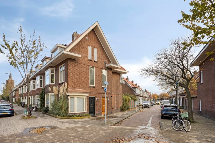 Buys Ballotstraat 2A in Leiden foto