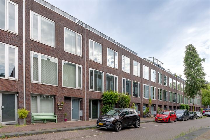 C.J.K. van Aalststraat 84 in Amsterdam foto