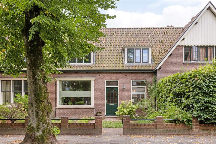 C.T. Storkstraat 57 in Hengelo foto
