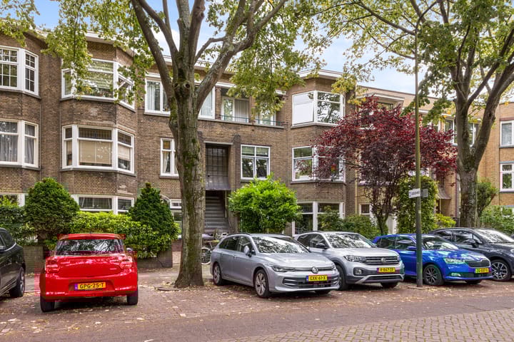 Caan van Necklaan 214 in Rijswijk foto