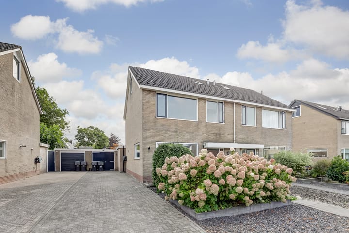 Camstrastrjitte 16 in Damwâld foto