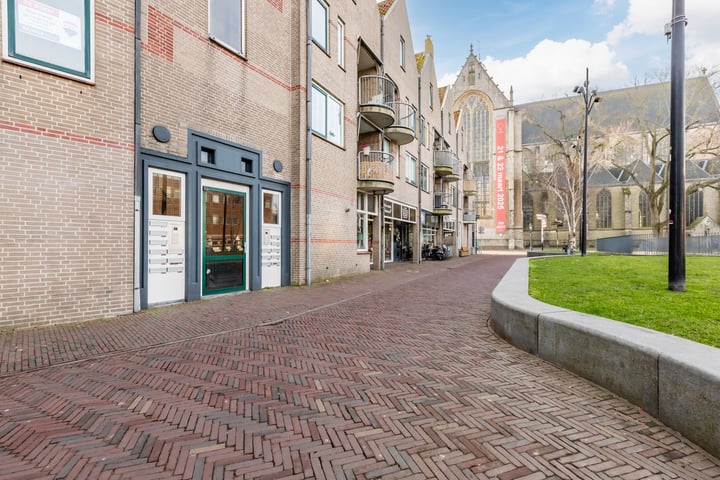 Canadaplein 15 in Alkmaar foto