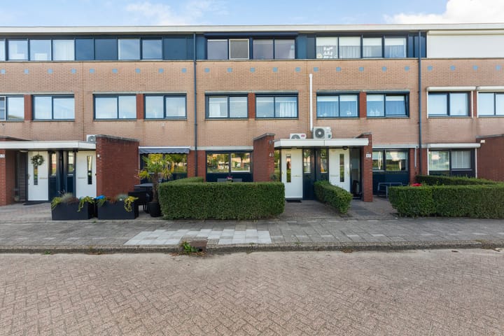 Cantatelaan 49 in Barendrecht foto