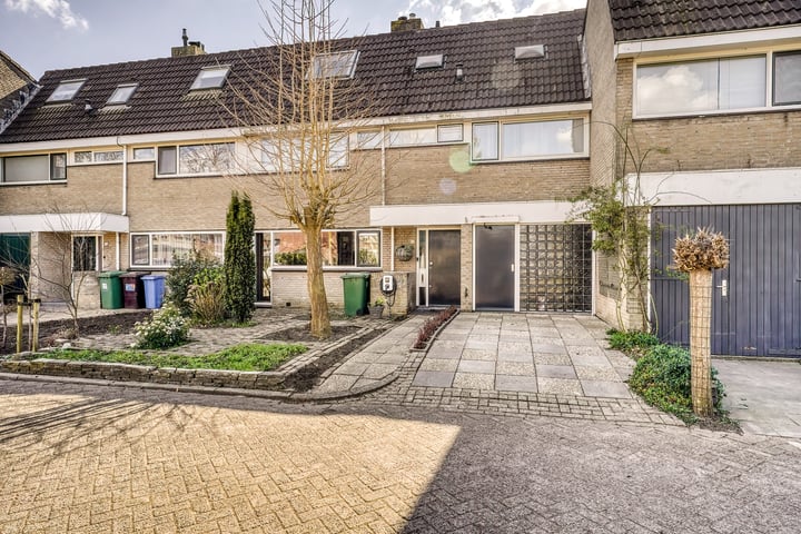 Carel Fabritiusplantsoen 12 in Hazerswoude-Dorp