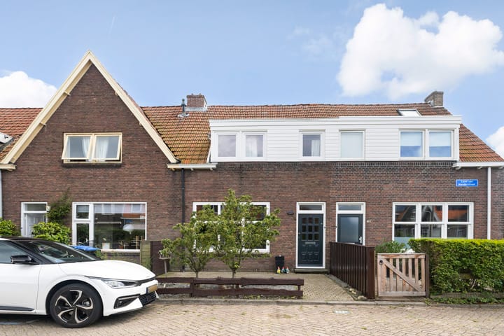 Carel van Manderstraat 39 in Leeuwarden foto