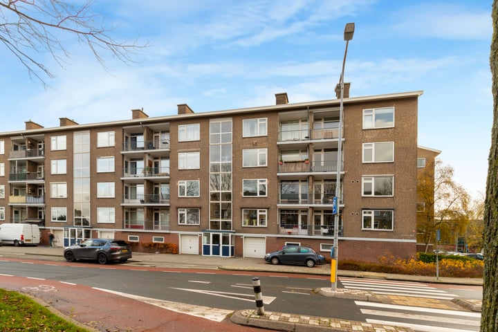 Carel van Manderstraat 50 in Heemskerk foto
