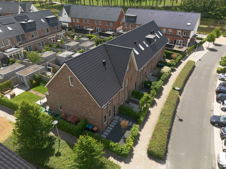 Carel Willinklaan 11 in Rhoon foto