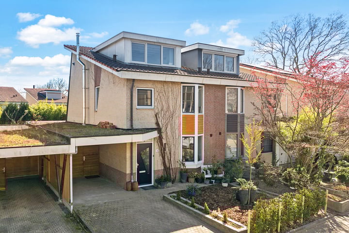 Carisven 49 in Heerlen foto