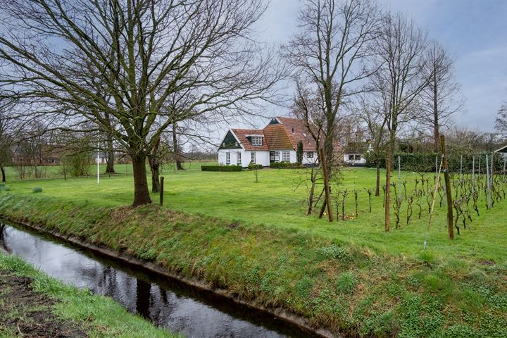 Carolieweg 15 in Niebert foto